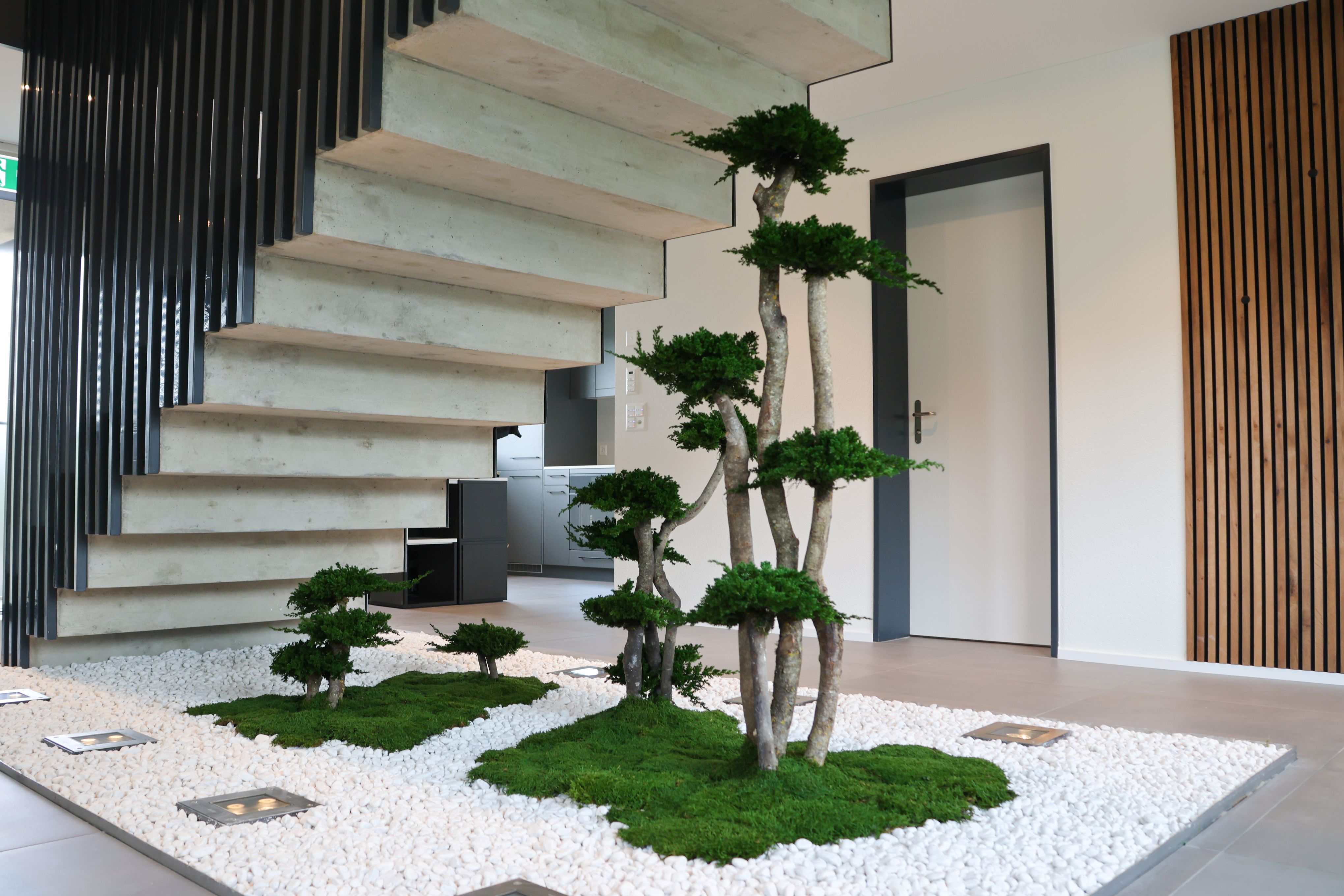 Bonsai-Landschaft im Eingangsbereich
