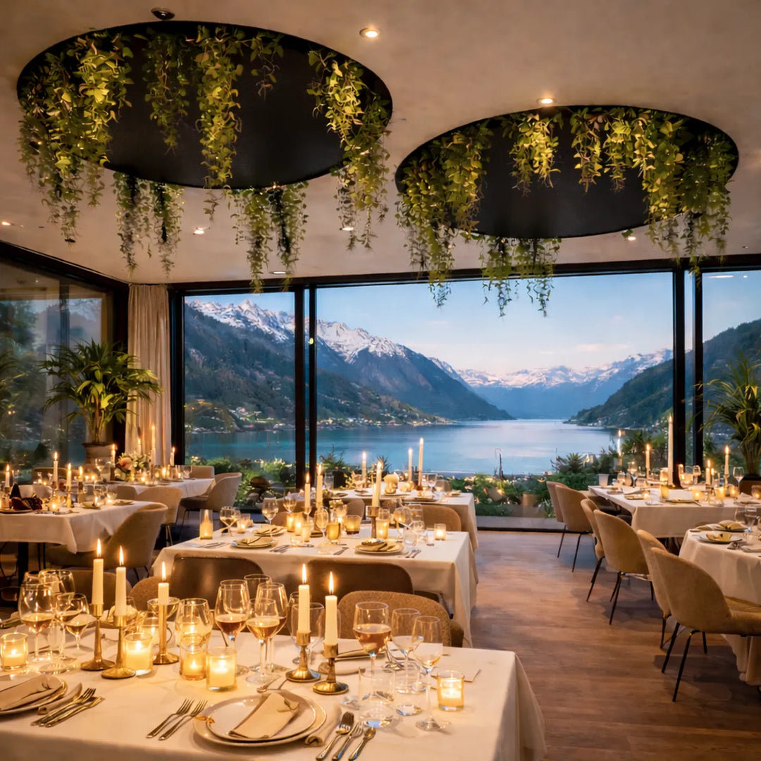 Deckensegel rund mit hängenden Pflanzenblätter in Restaurant