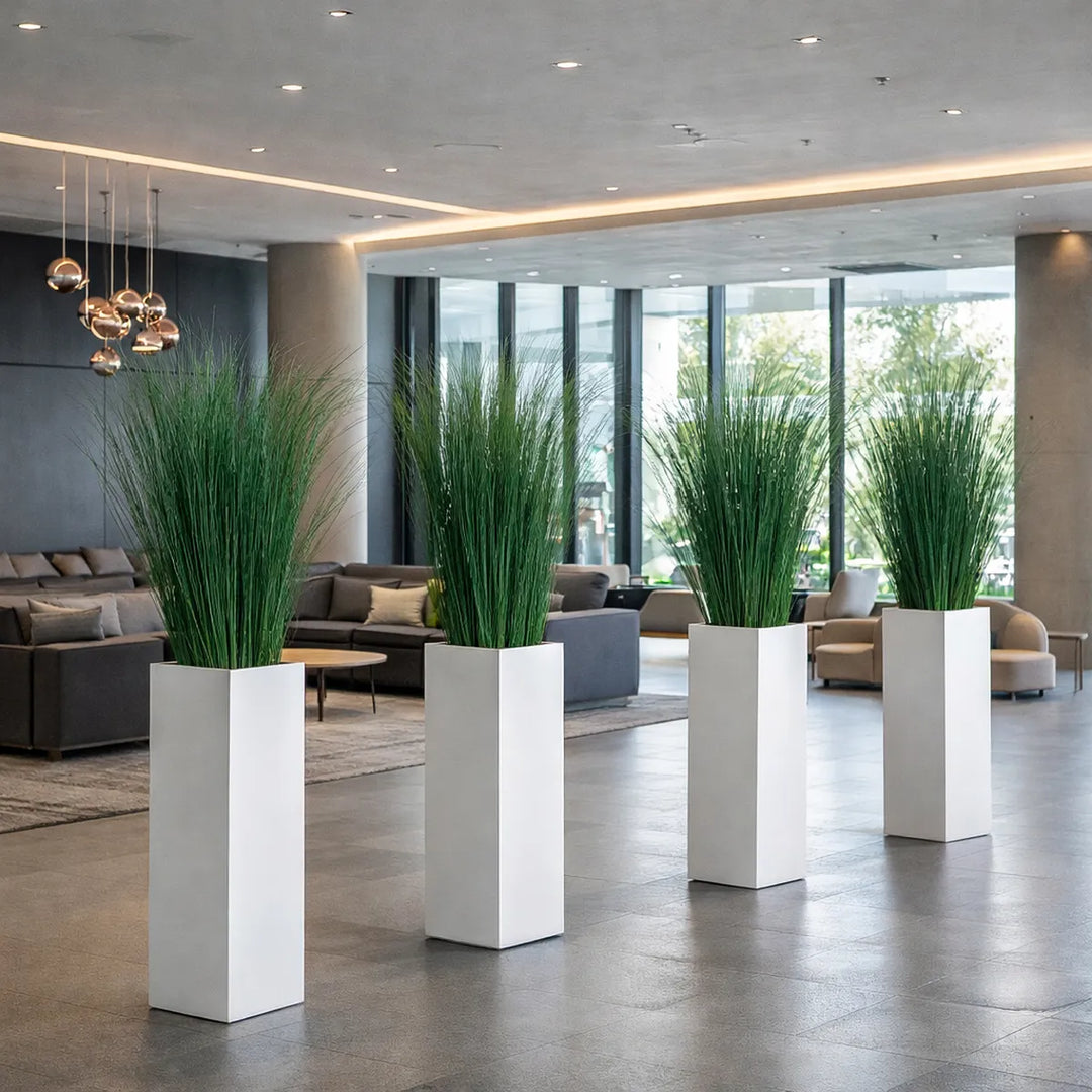 Grasbusch Raumteilung in Hotellobby