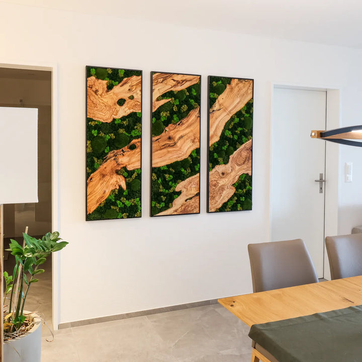 Moosbild mit Olivenholz Trio in Wohnzimmer