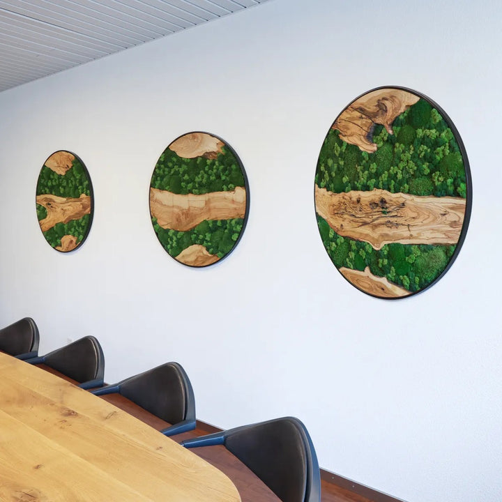 Olivenholzbilder in Sitzungszimmer