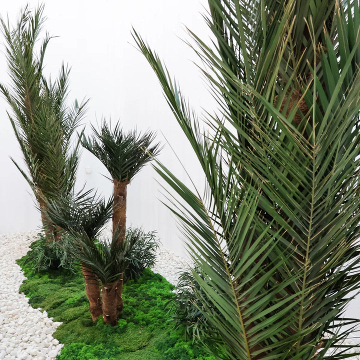 Phoenix Palme mehrstämmig in Treppenhausgestaltung integriert